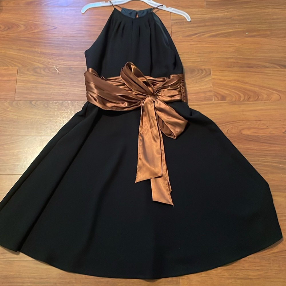 Formal Dress - Picture 1 of 3